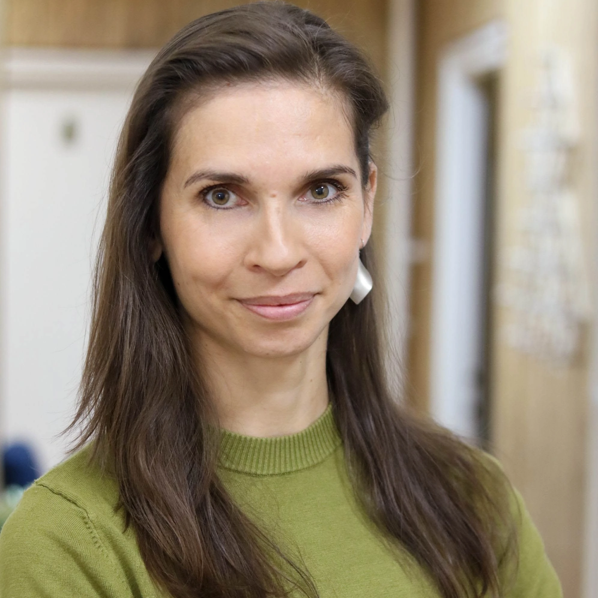 Császár Dóra gyógytornász, McKenzie terapeuta Aktivfizio